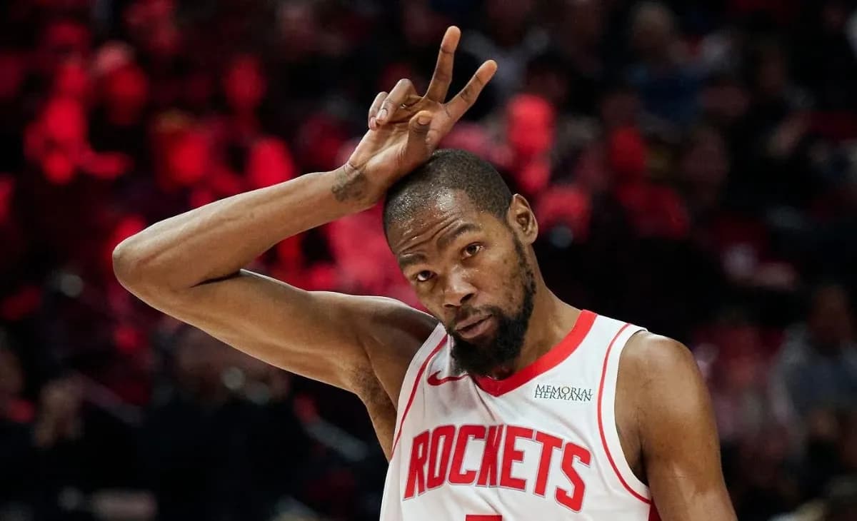 Kevin Durant Surpasses Wilt Chamberlain on All-Time Scoring List