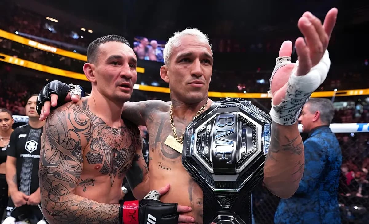 Oliveira Beats Holloway to Claim BMF Title