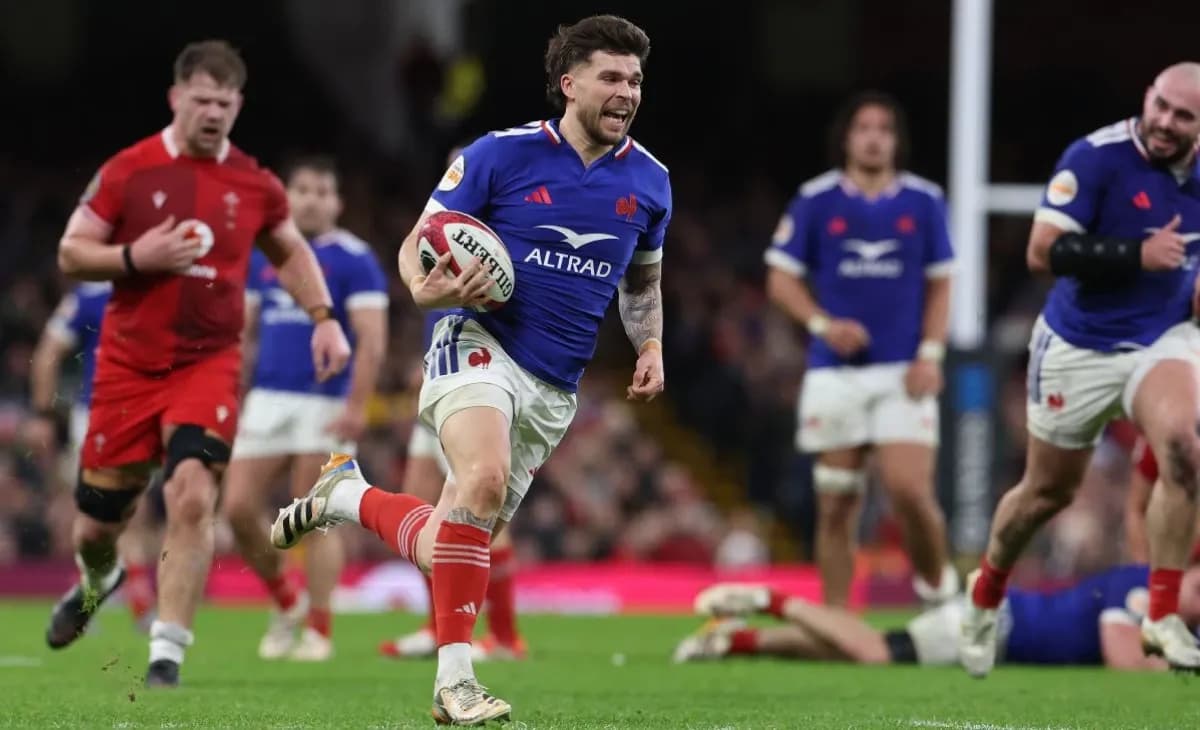 France Beat Italy to Keep Grand Slam Hopes Alive