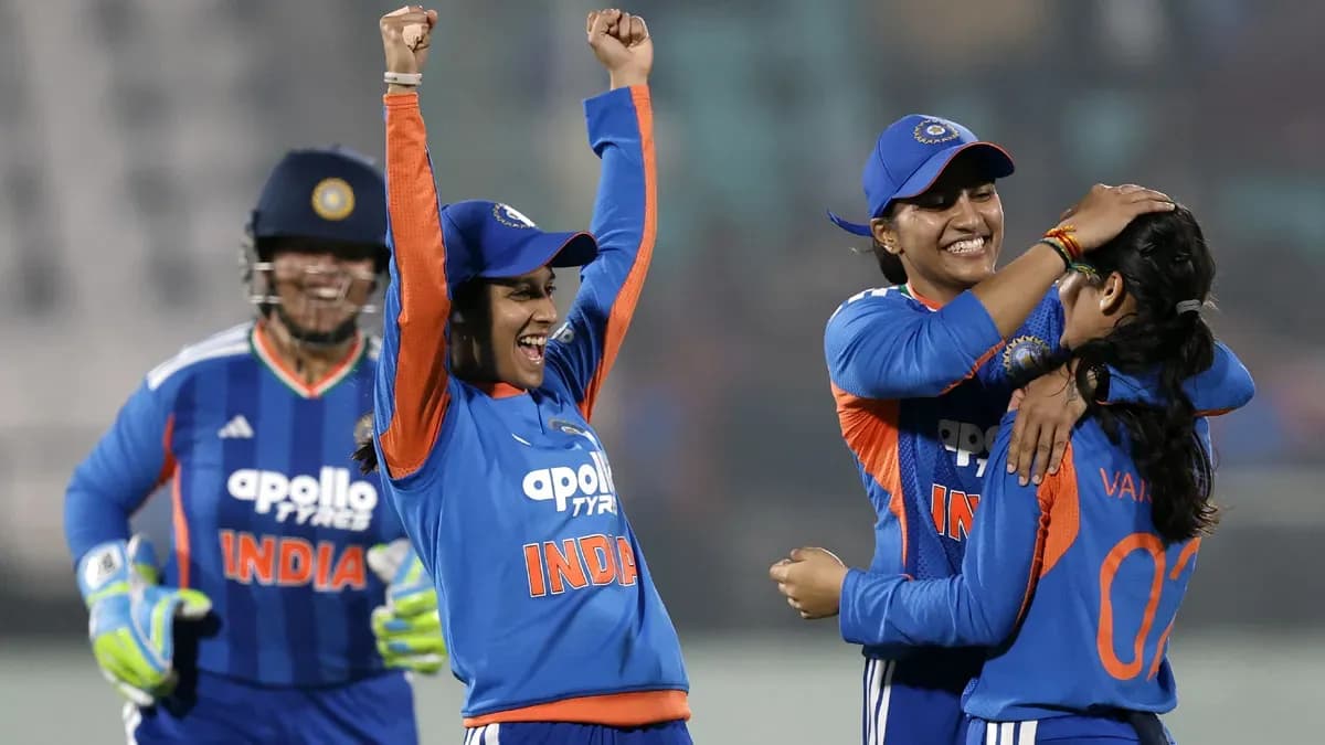 India Women Dominate Sri Lanka in Second T20I
