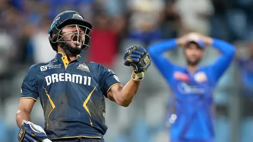 Titans snatch victory in extraordinary IPL finish