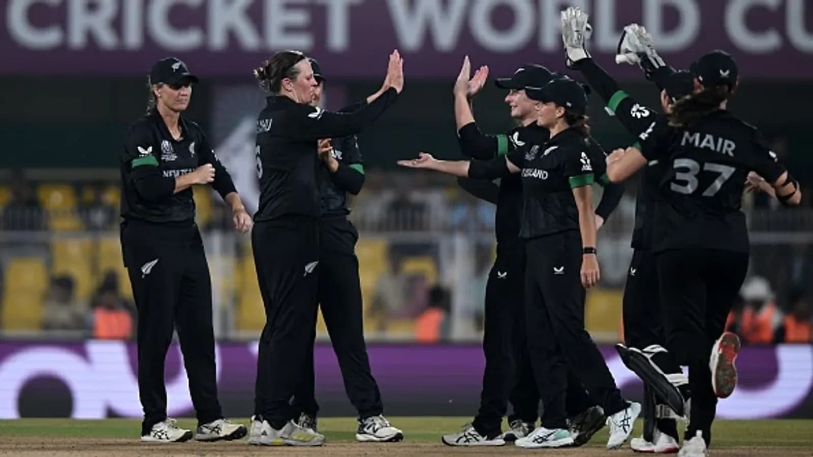 New Zealand Clinch Convincing 100-Run Triumph Against Bangladesh