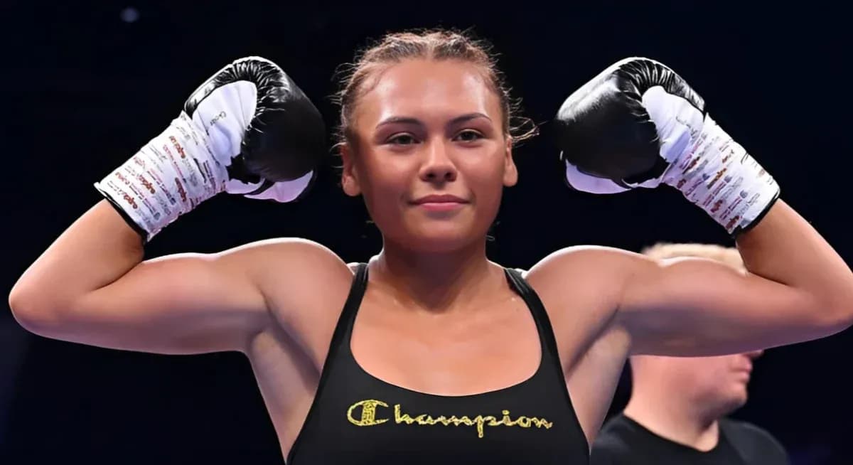 Tiah-Mai Ayton Aims to Become Youngest Undisputed Champion