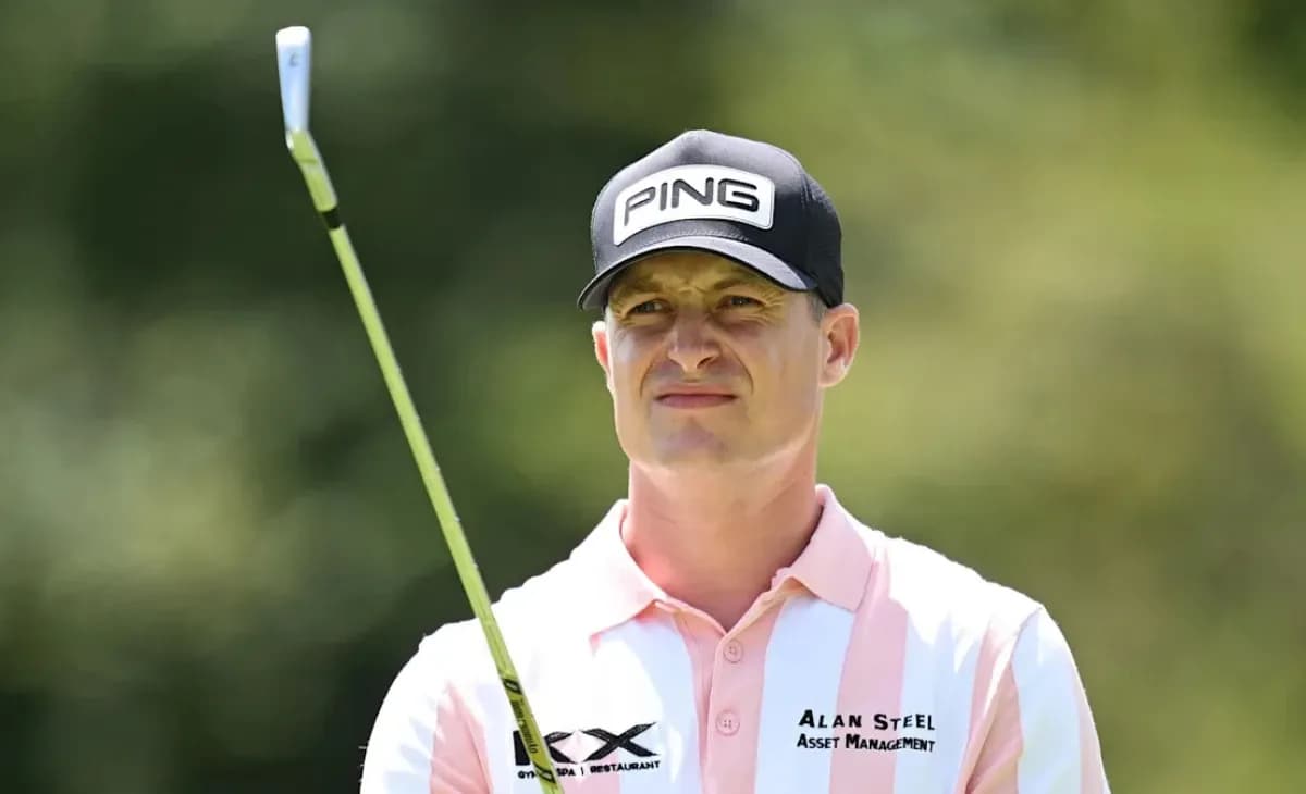 Scotsman Hill Blazes 61 to Take Lead in Bahrain