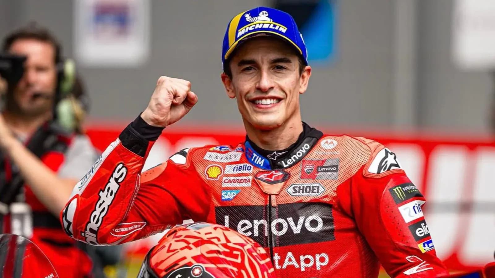 Marc Márquez Beats Brother Álex to Claim Emotional Seventh MotoGP Title