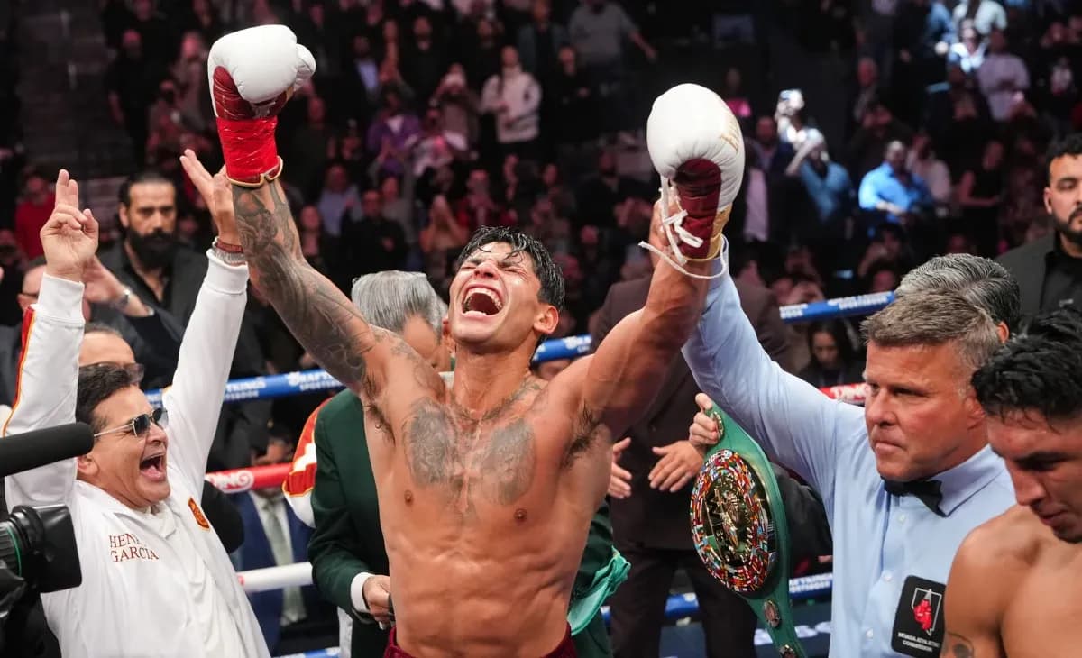 Garcia Defeats Barrios to Win WBC Welterweight Crown