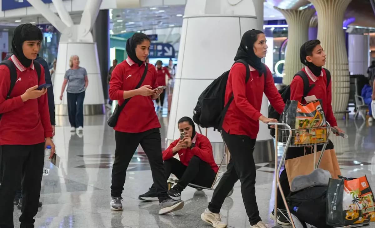 Iran Women’s Team Heads to Oman After Dropping Asylum Bid