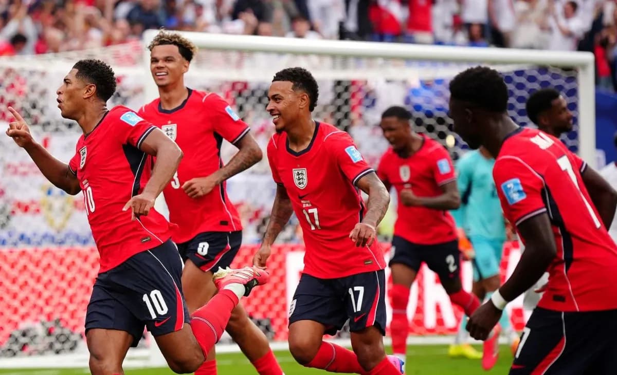 England Finish Top of Group L with Win Over Panama