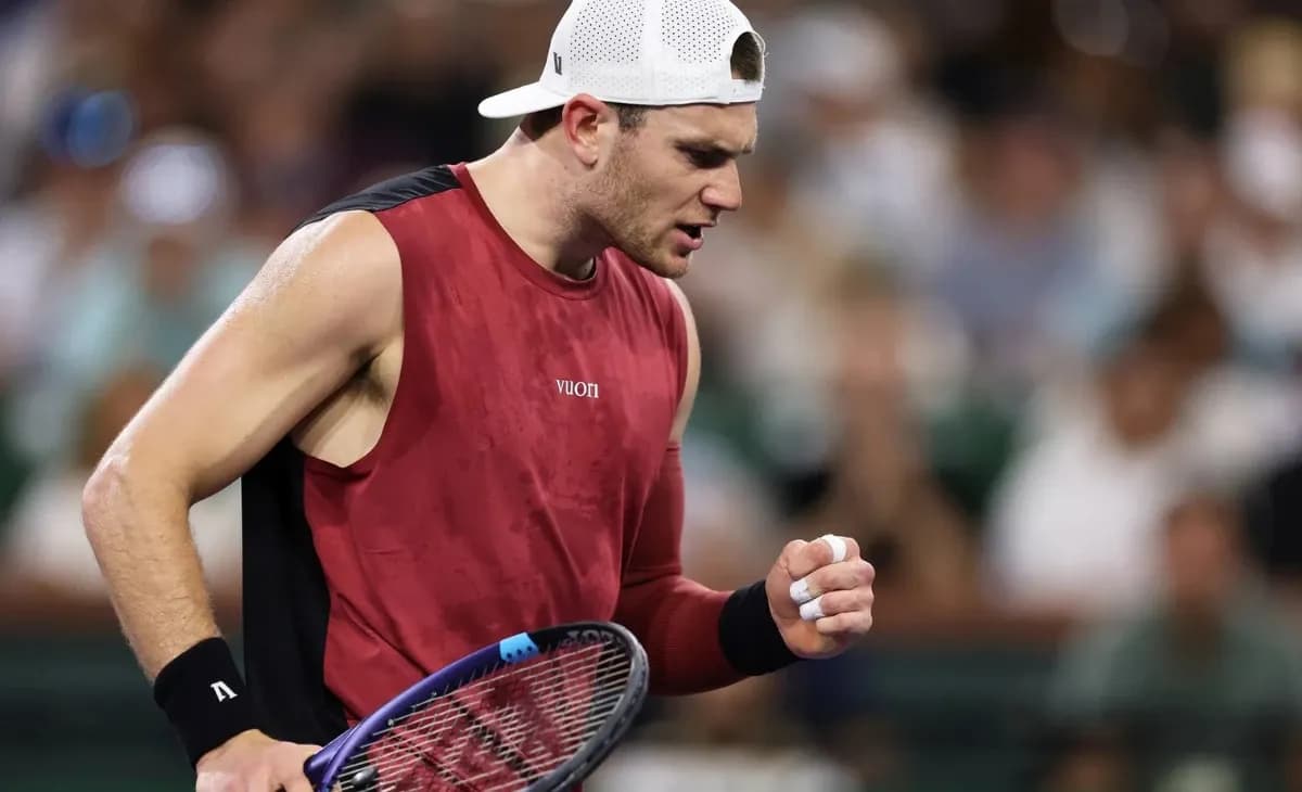 Draper Falls to Medvedev After Controversial Hindrance Call