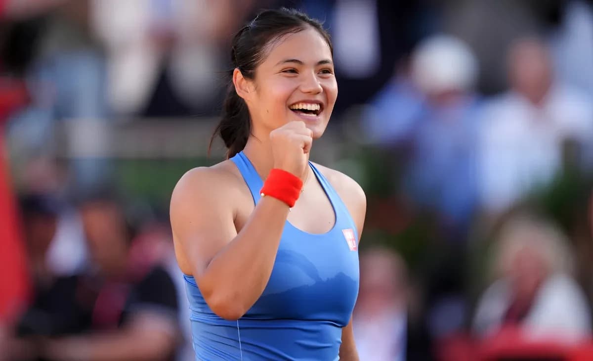 Raducanu Cruises into Queen’s Final with Dominant Performance