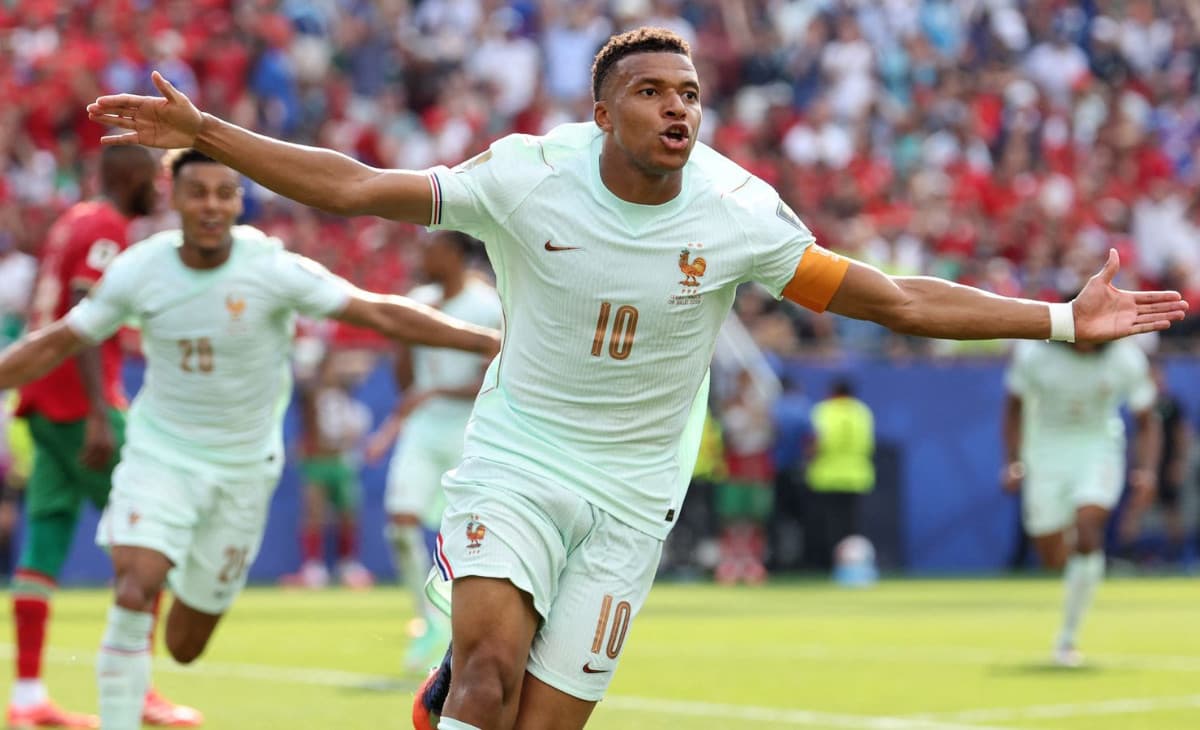 France March Into World Cup Semi-Finals After Morocco Victory