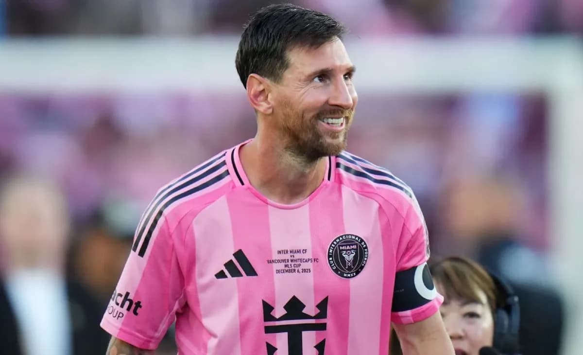 Lionel Messi Reaches Historic 900 Career Goals