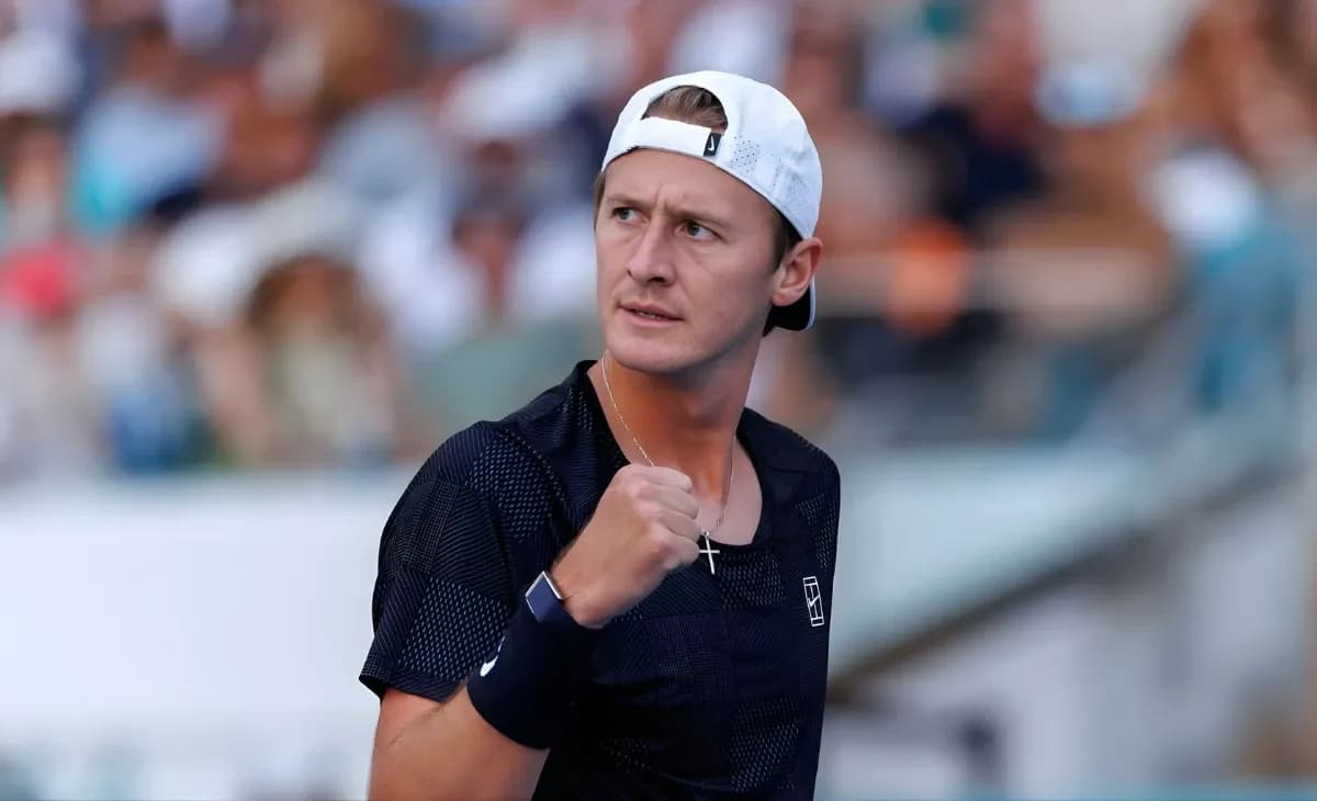 Korda Stuns Carlos Alcaraz in Miami Open Shock
